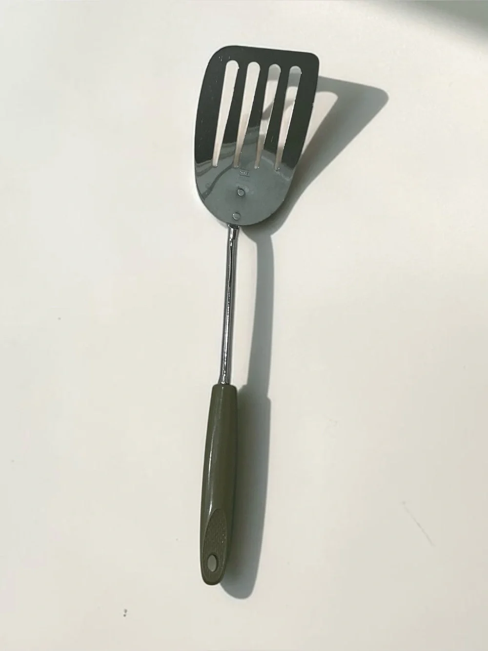 Vintage Ekco Slotted Spatula Turner Avocado Green Handle MCM Kitchen Utensil